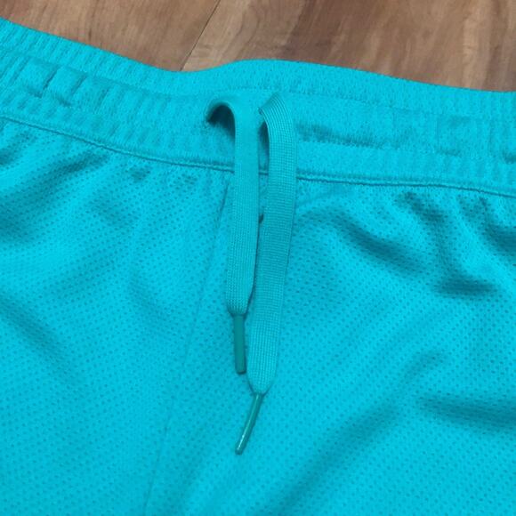 Under Armour Green Semi-Fitted Shorts - Picture 5 of 9